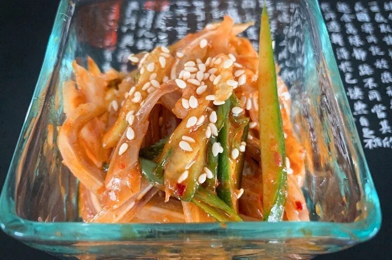 韓国風豚耳のあえ物 (Korean Style Pork Ears Salad)
